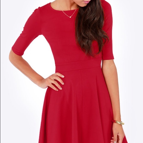 Lulus Dresses & Skirts - Red, pleasted dress!